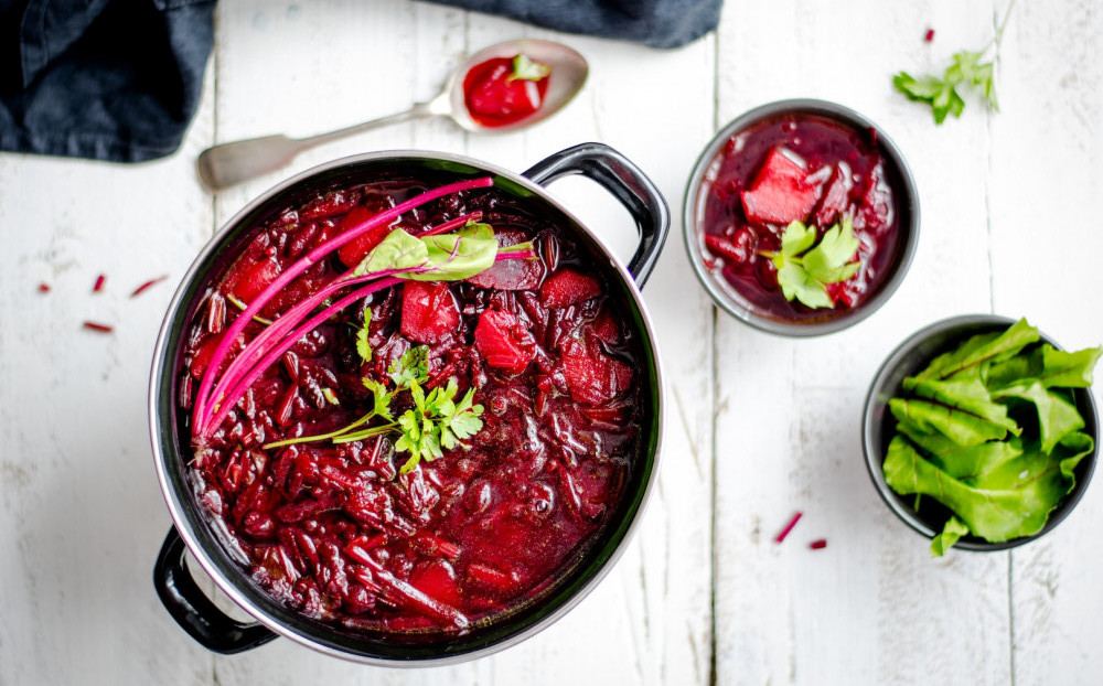 Image of pot beet soup, a great dish to enjoy beets health benefits